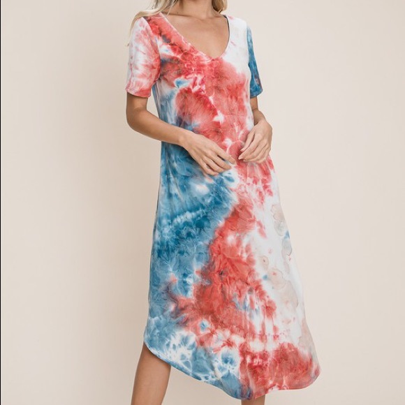 Dresses & Skirts - NEW Boutique Red White & Blue Plus Tie Dye Dress